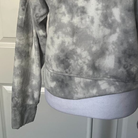 Old Navy Gray Tie Dye Cropped Long Sleeve Pullover Fleece Sweatshirt Size Small - Picture 11 of 12
